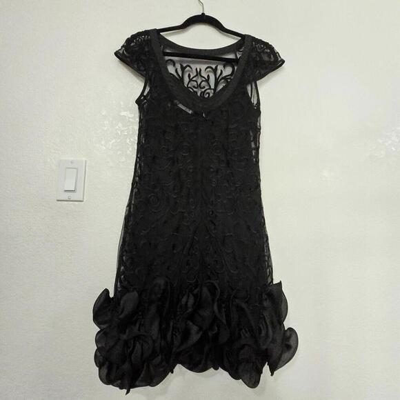 Guess Floral-Ruffled Hem Women's Mesh / Lace Dress In Size 4 - Picture 5 of 9